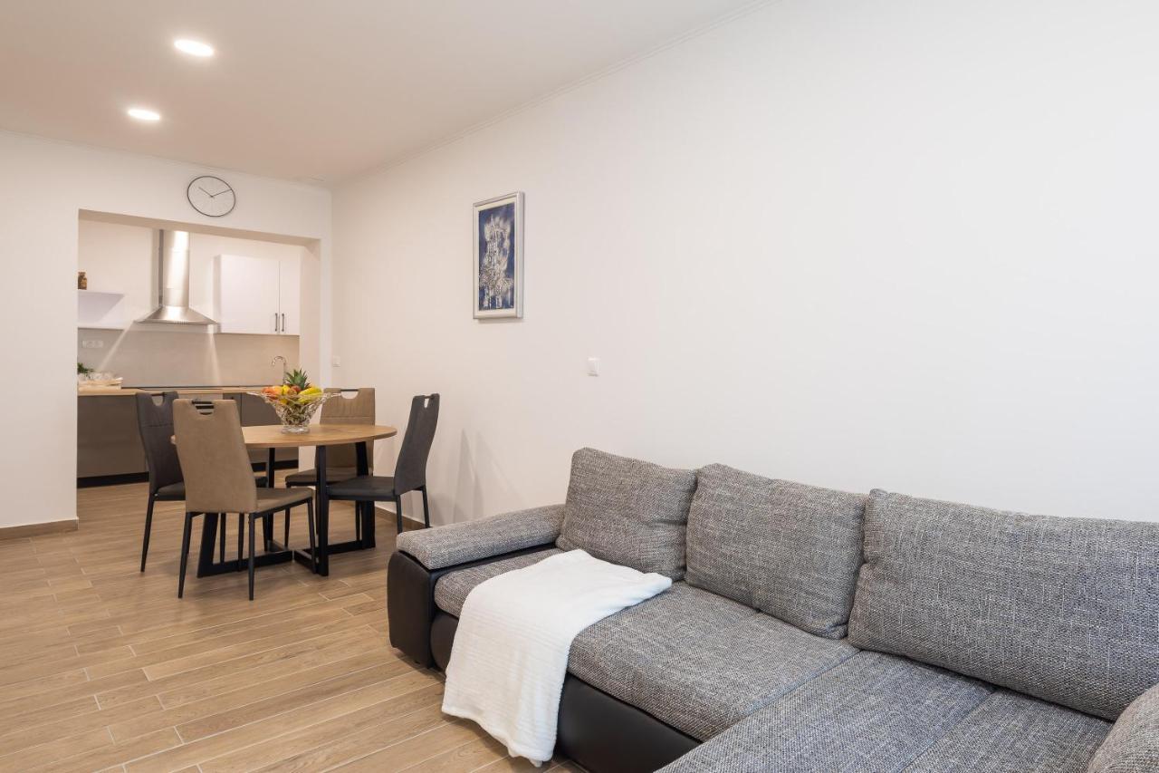 Direct Beach Apartments Jesenice  Exteriör bild