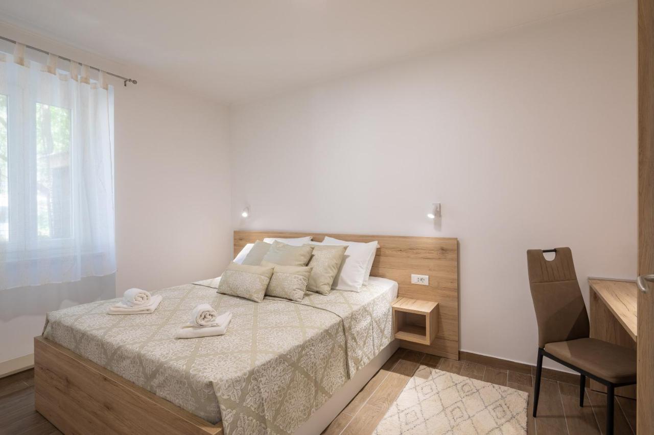 Direct Beach Apartments Jesenice  Exteriör bild