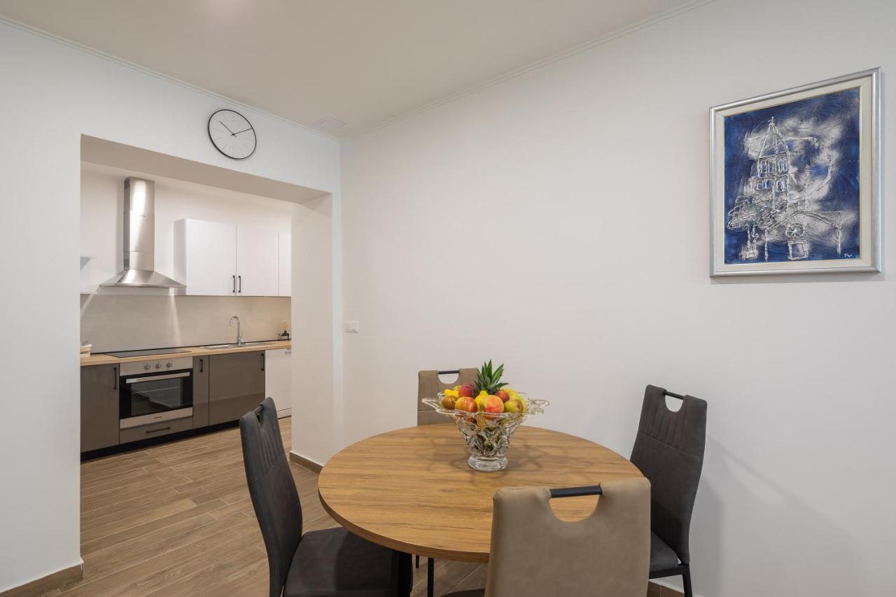 Direct Beach Apartments Jesenice  Exteriör bild