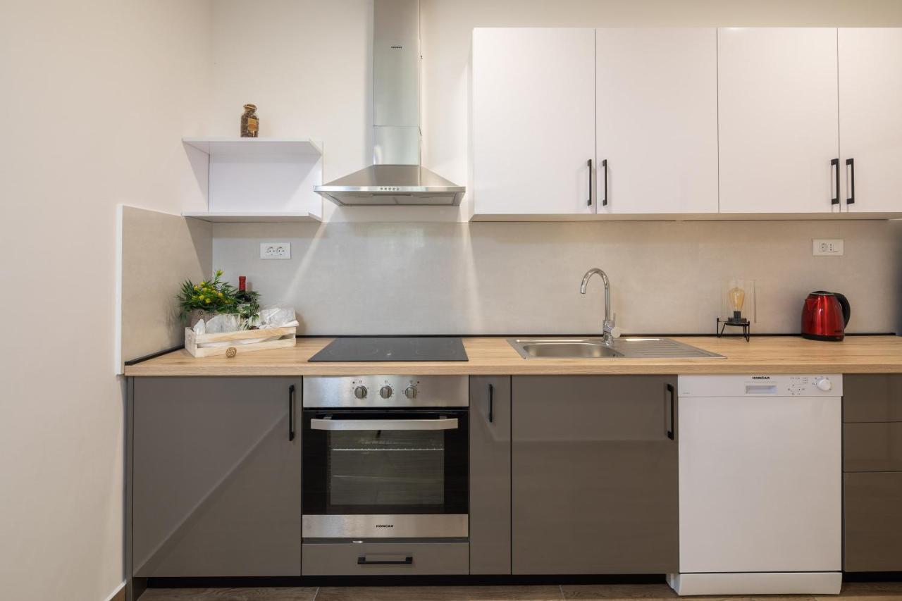 Direct Beach Apartments Jesenice  Exteriör bild