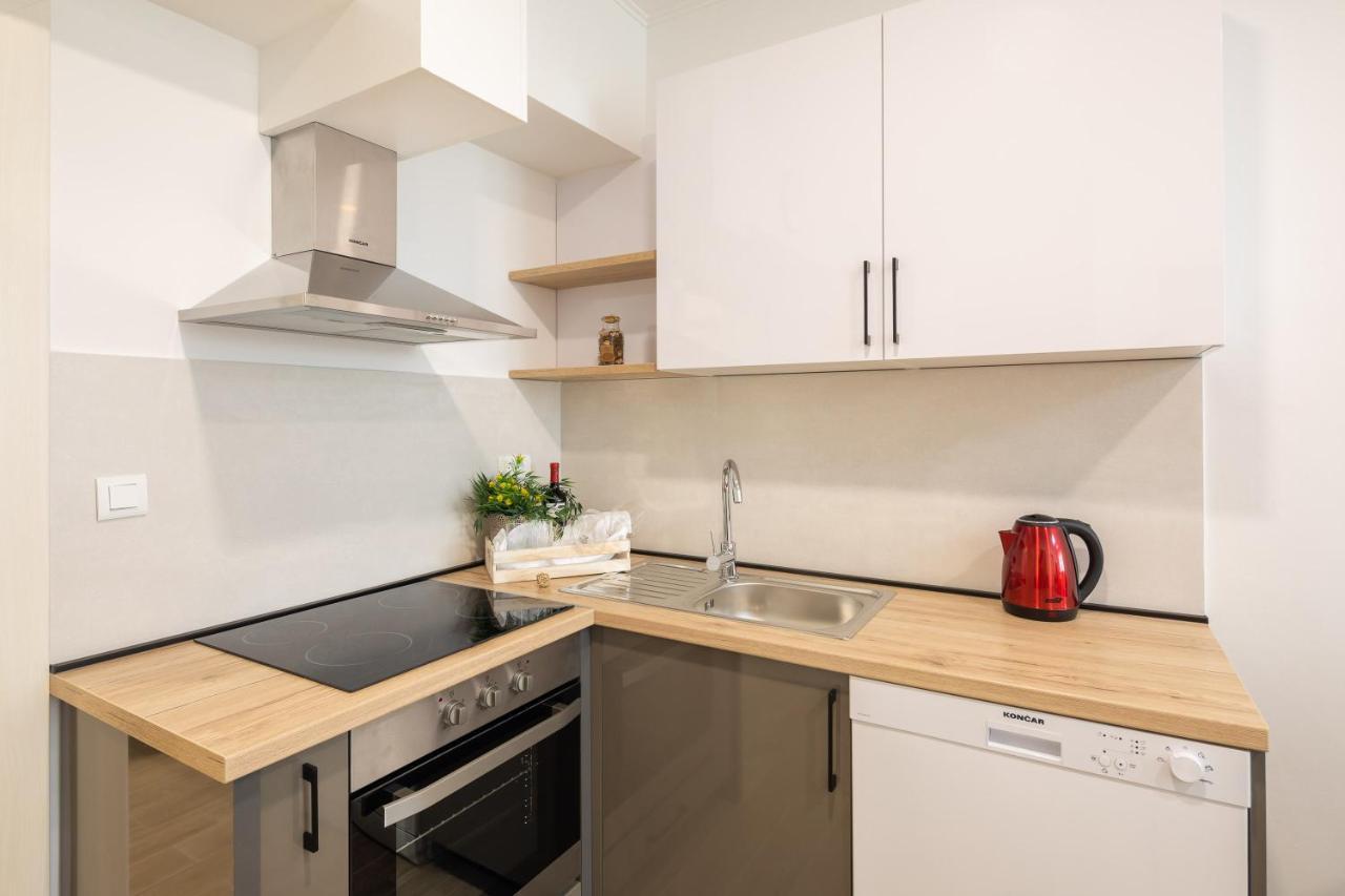 Direct Beach Apartments Jesenice  Exteriör bild