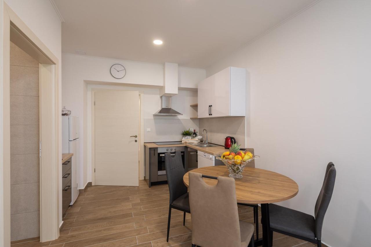 Direct Beach Apartments Jesenice  Exteriör bild